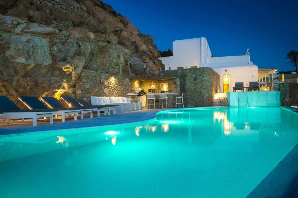 Mykonos Beach Hotel