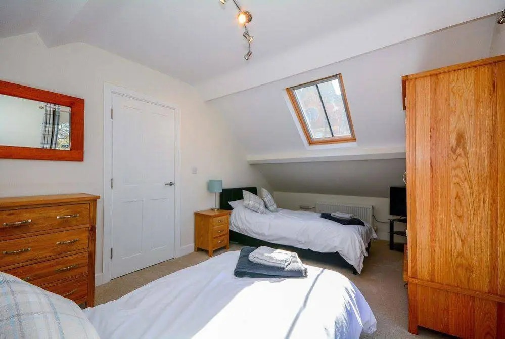 Flat 7 Bluebridge Court