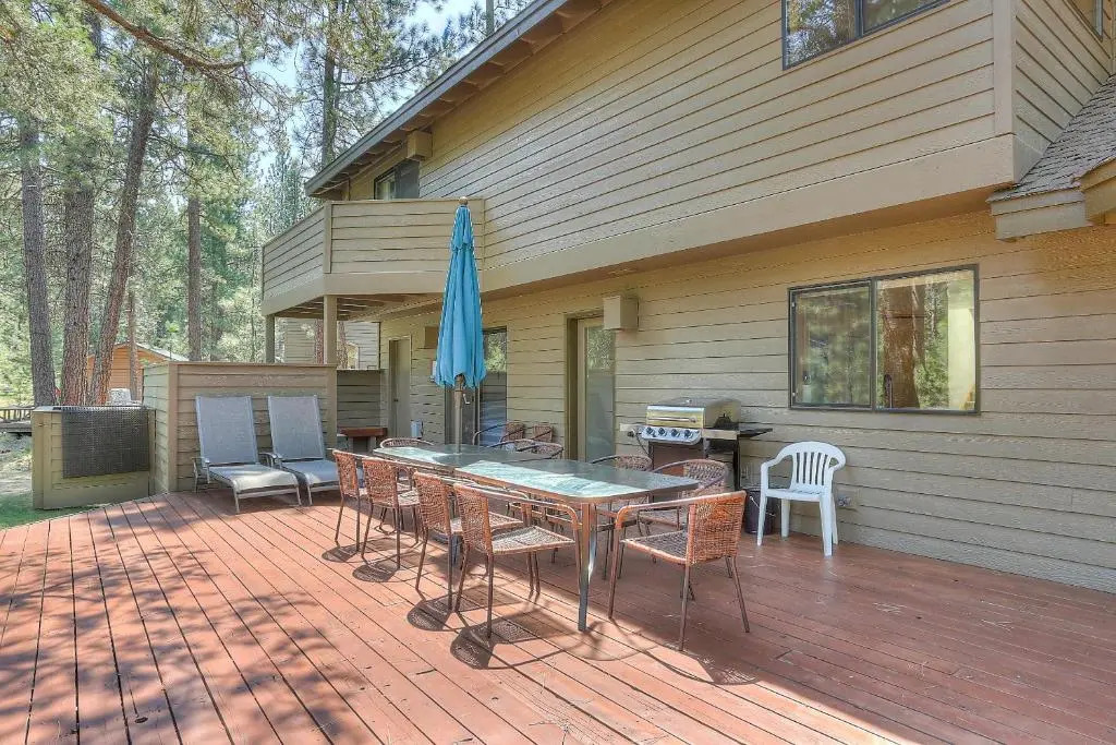 3 Tumalo-AC-Hot Tub-4BR/3BA