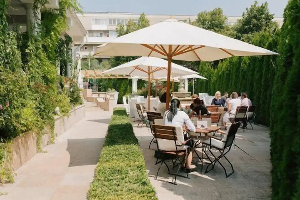 Hotel Roman by Dumbrava Business Resort