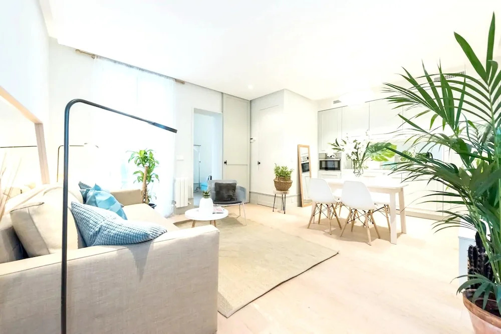 Apartment with One Bedroom in Madrid, with Wifi