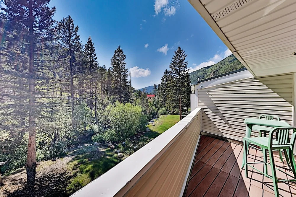 Updated Mountainside With Hot Tub 2 Bedroom Condo
