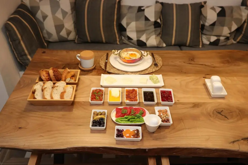 AFİLLİ KÖŞK
