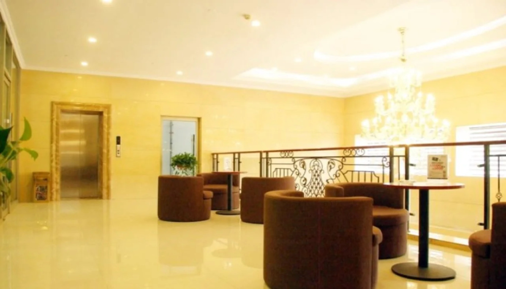 GreenTree Inn ShanDong ZaoZhuang TengZhou FuQian Road LongQuan Square Business Hotel