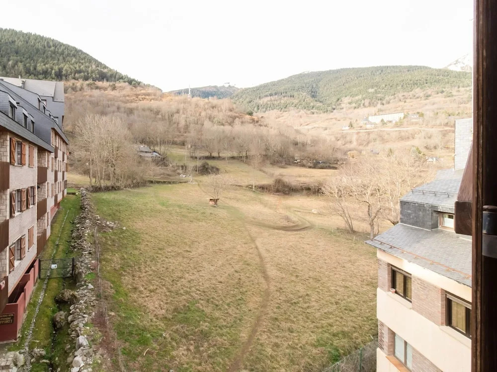 Peaceful Apartment in Vielha With Swimming Pool