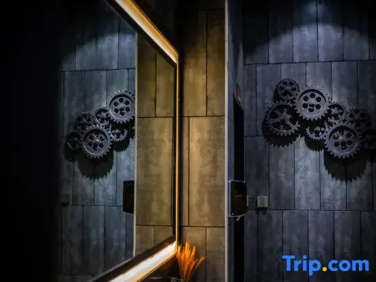 Langxin Film Art Hotel (Chengde Mountain Resort)