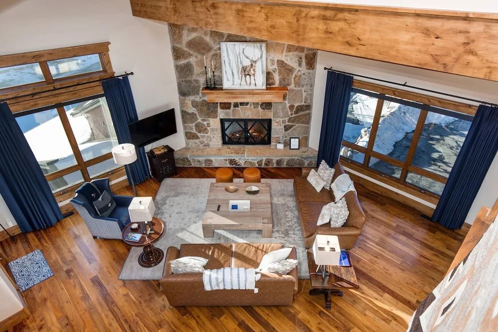 The Lookout 4 Bedrooms PLO-6590 by KBM