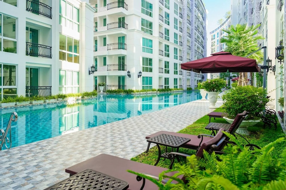 Resort Style Living - Great Location At Pattaya