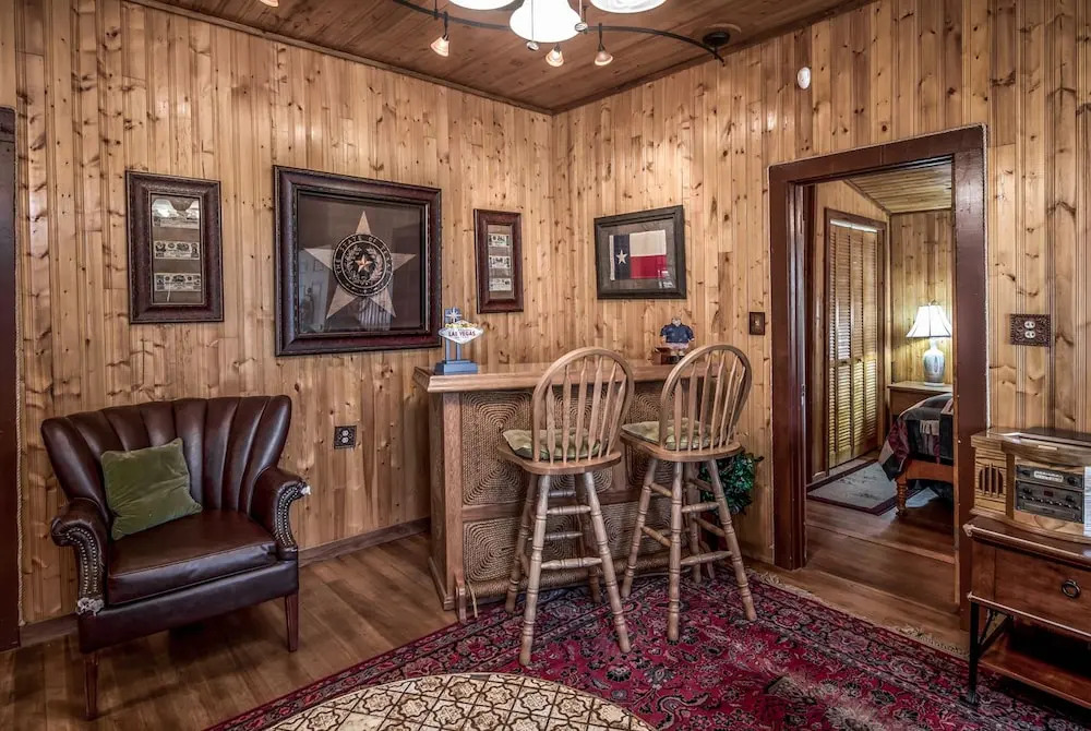 Four Miles - Two Bedroom Cabin