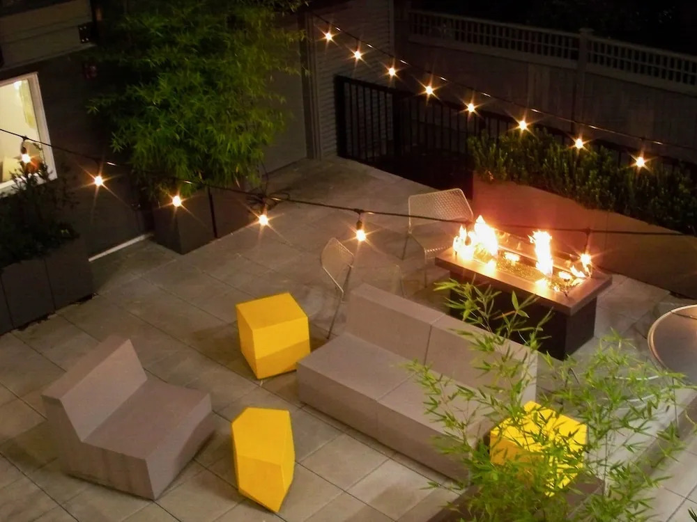 New Listing! Chic Capitol Hill W/ Courtyards 1 Bedroom Condo