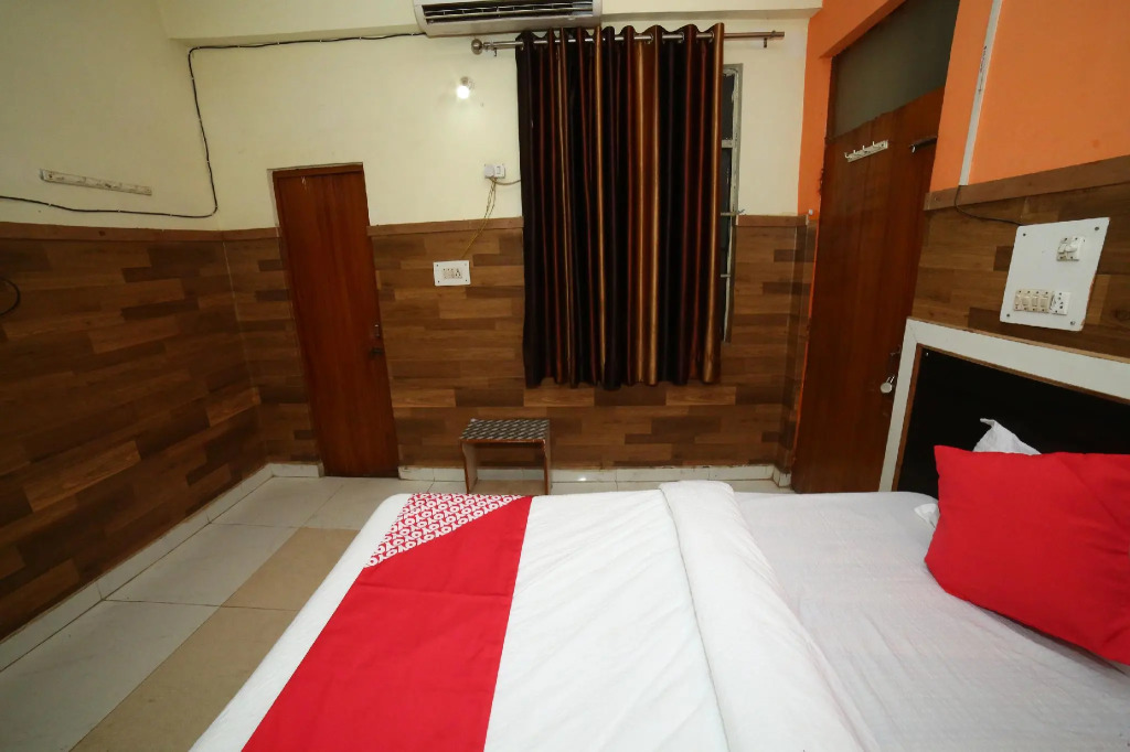Collection O O 16710 Leelas Guest House