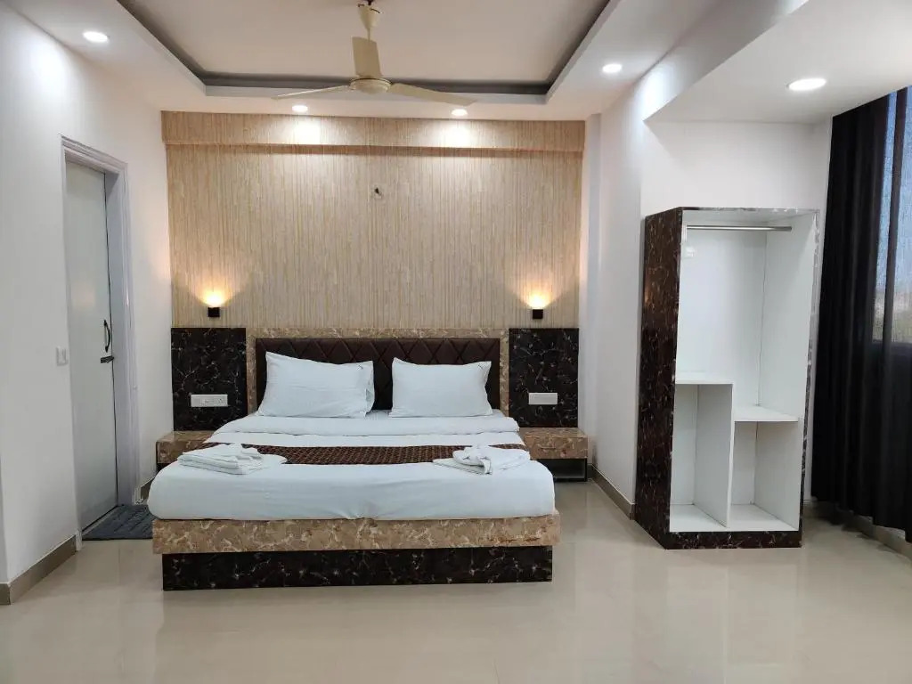 Sairaah Golden Suites, Shirdi