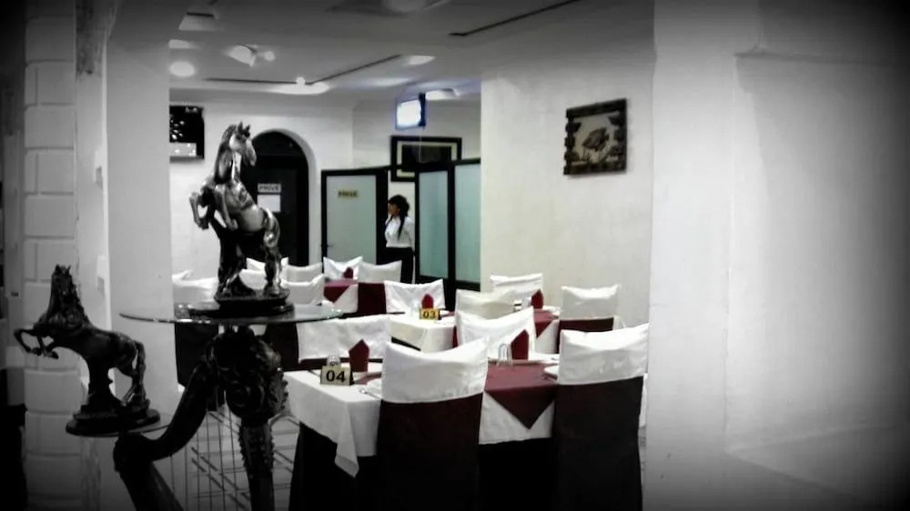 Hotel Raymon