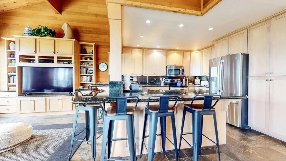 Bridges Townhome 13 Mountain View Townhome just Steps to the Slopes with Private Garage and Washer Dryer by RedAwning