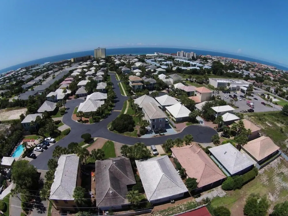 Emerald Shores