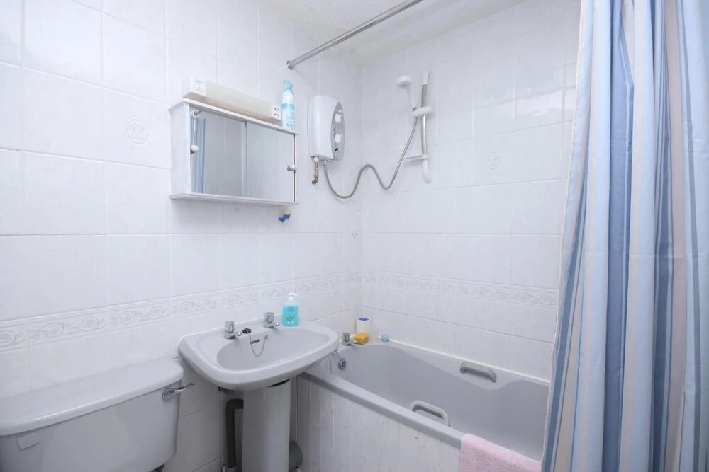 42A Medmerry Park 2 Bedroom Chalet