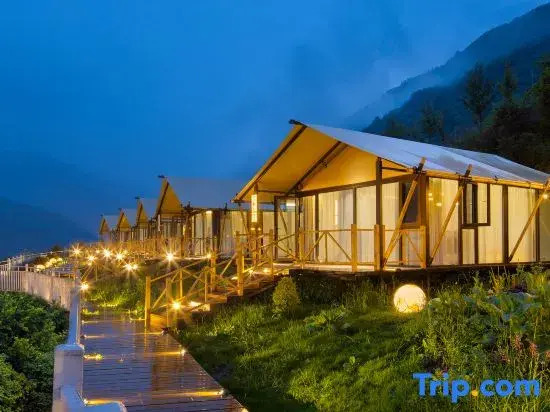 Mountain Twilight & Snow Reflection - Private Hot Spring Villa (Kangding Yulin Flagship Store)