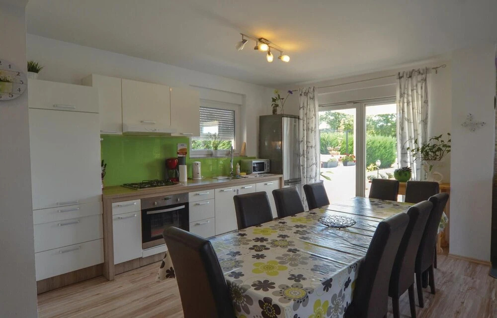 Nice Home In Kanfanar