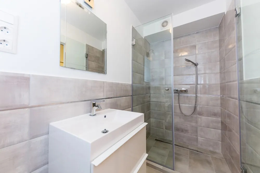Dfive Apartments - Gold