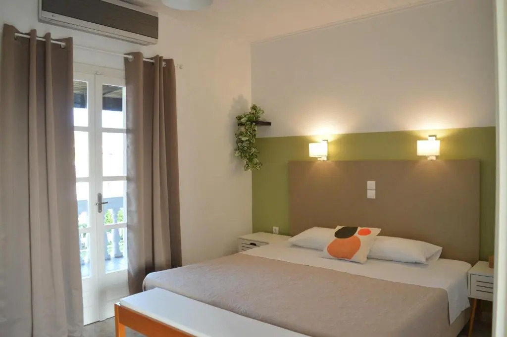 Babis Apartments & Studios Iremia