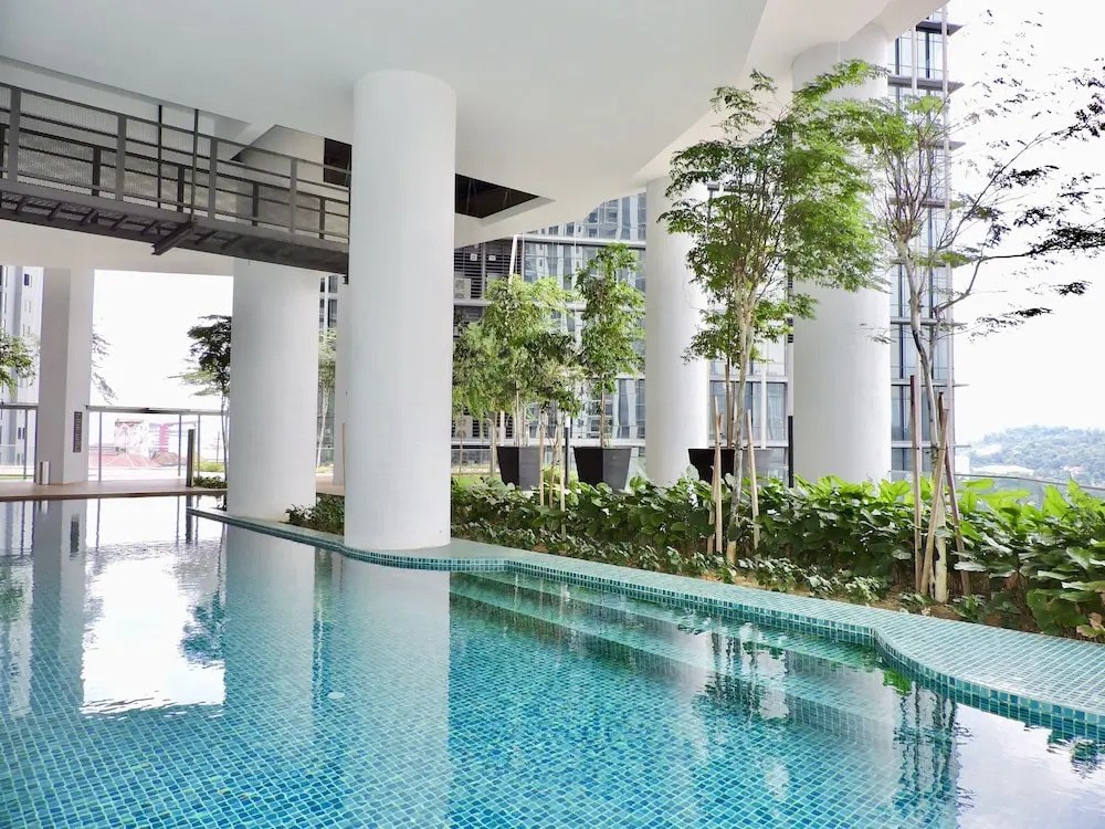 KL Gateway Premium By Sleepy Bear