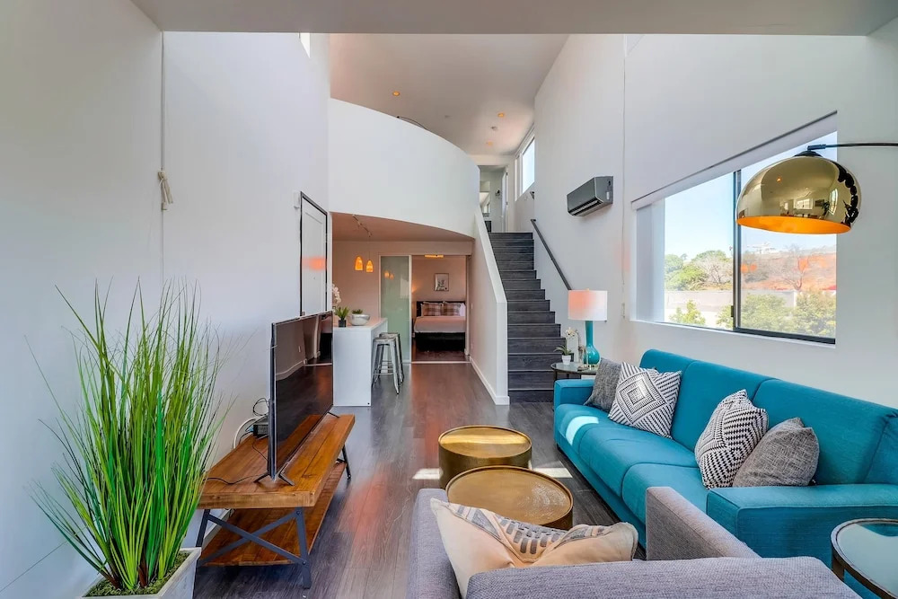 Luxury Little Italy Loft by Namastay