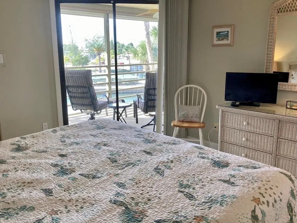 Westbay Point Moorings 214 2 Bedrooms 2 Bathrooms Home
