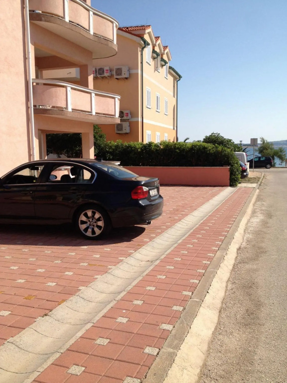 Sab - 40 m from beach - A2(4+2)
