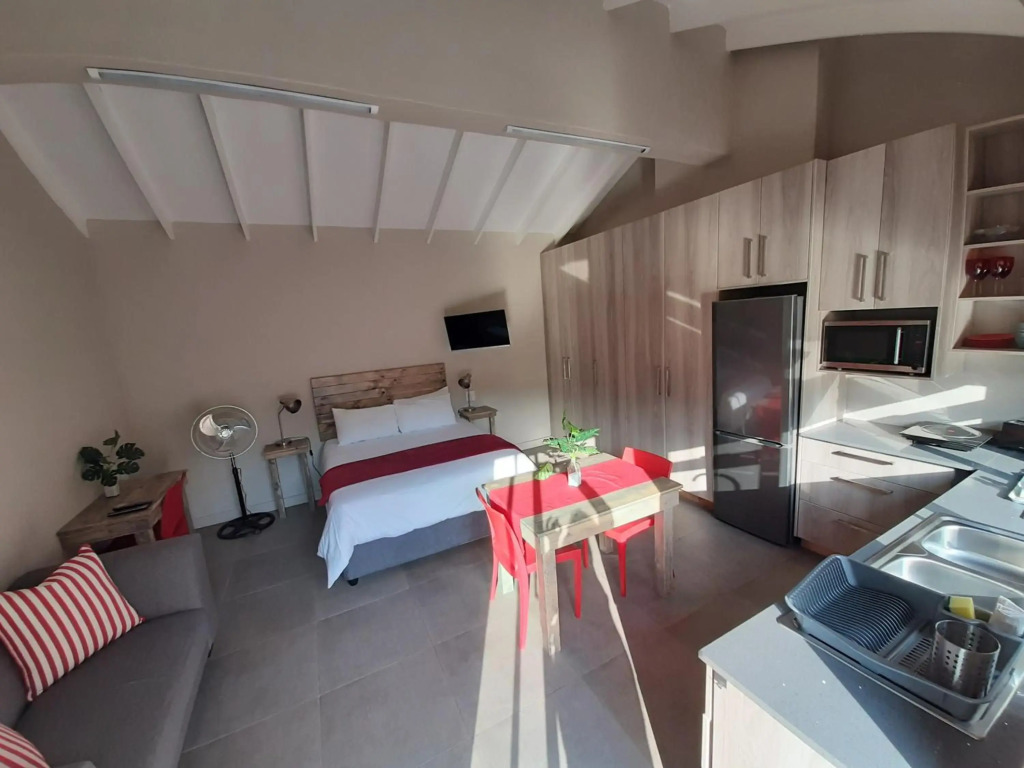 Studio 3 Churchill Lane Self catering accommodation