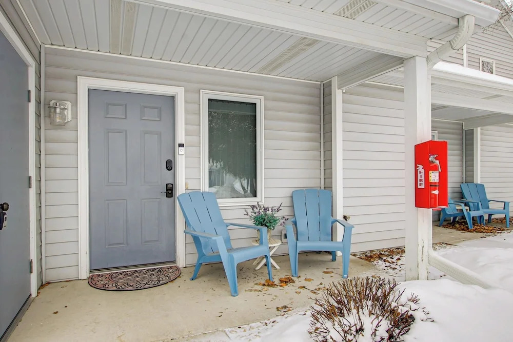 < 1 Mi to Peninsula State Park: Central Condo