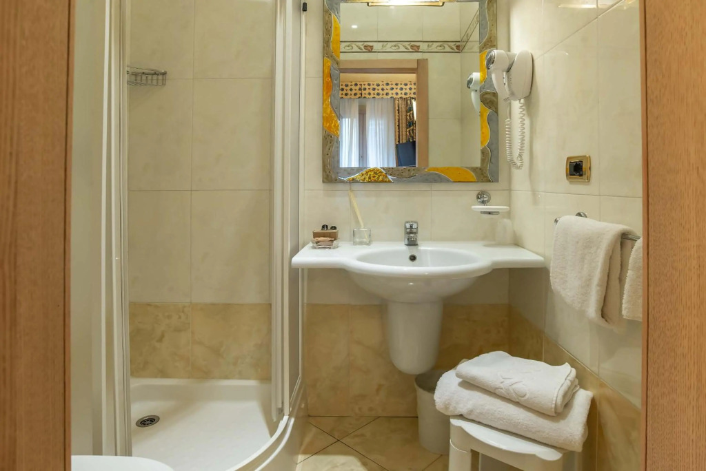 Hotel Alba Palace