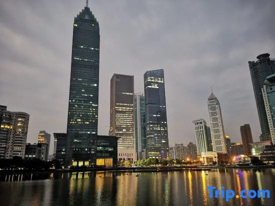 Xana Hotelle Hotel (Wuhan Jinrong Zhongxin Fountain Park)