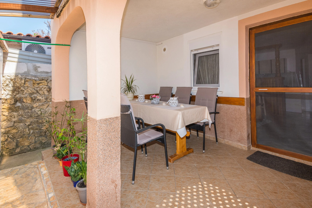 Apartment Jelena 50m From The Beach