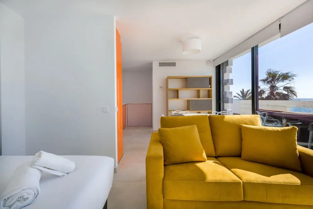 Seafront Boutique CalaBeach Rincón de la Victoria