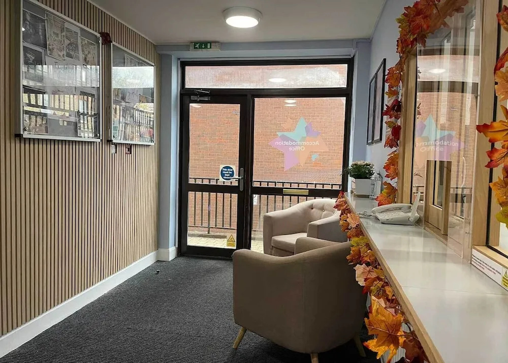 Student Only Non Ensuite Room Ivy Halls