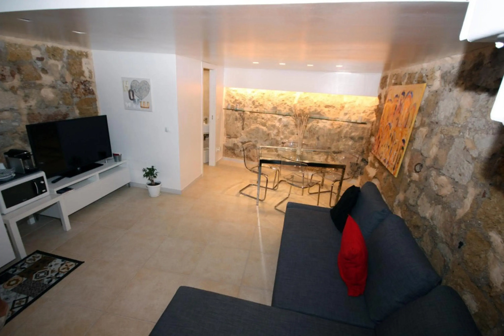 Home sotto l'Arco