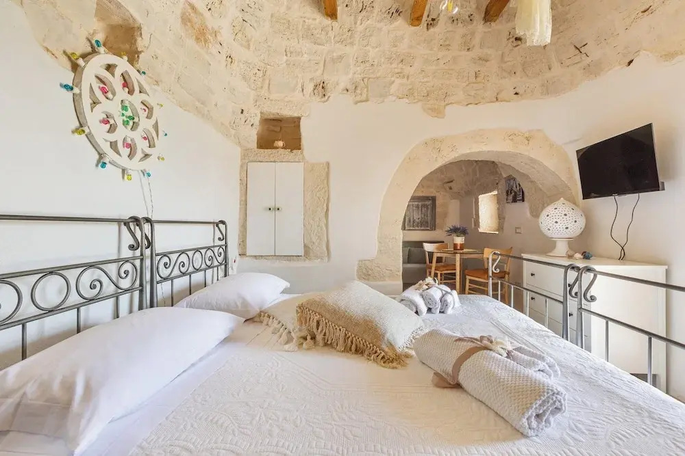 4023 Trullo Domi by Perle di Puglia