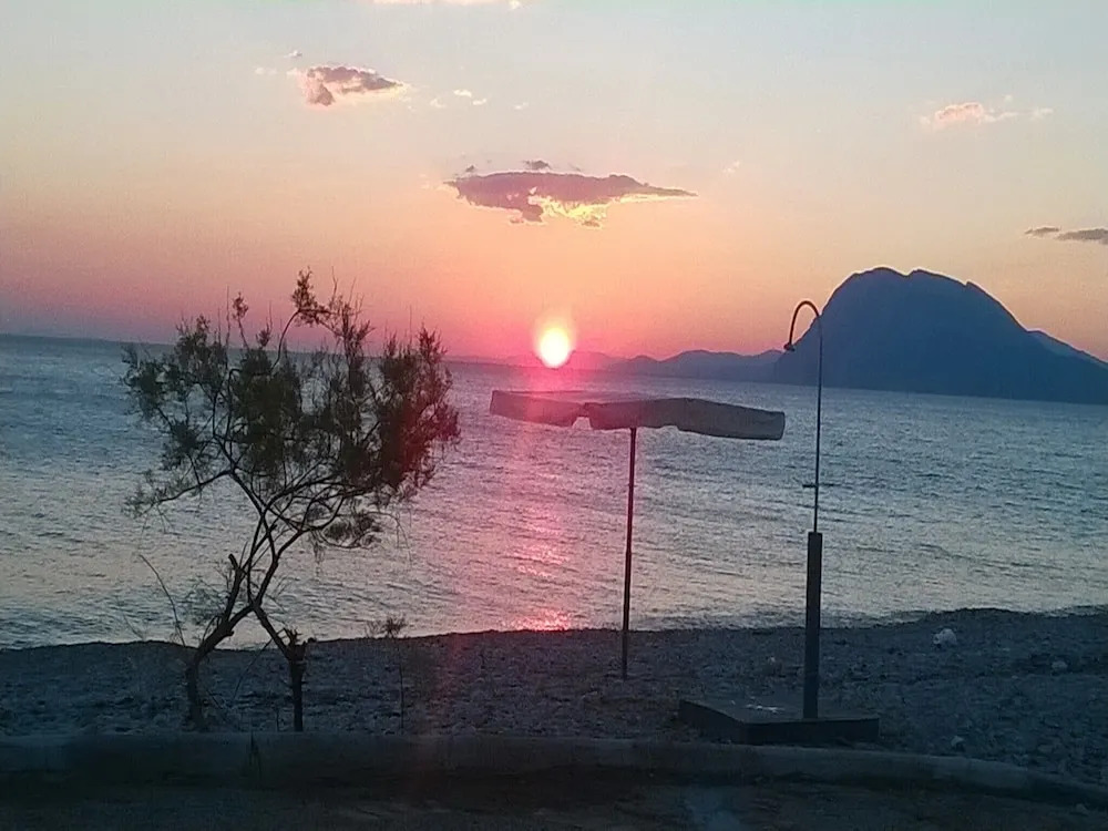 Mare Mare Thalassa A