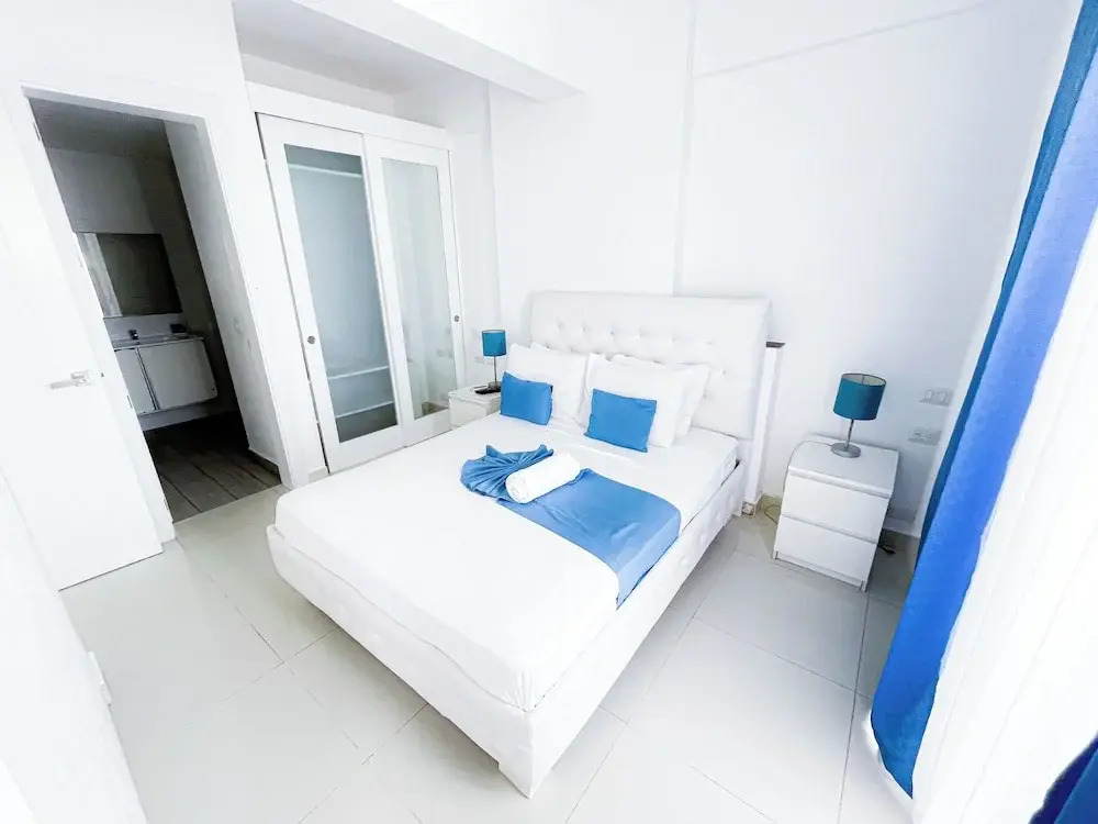 Studio Apart Hotel Rooftop Pool Beach