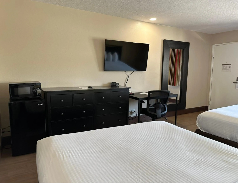 Stanford Inn & Suites Anaheim