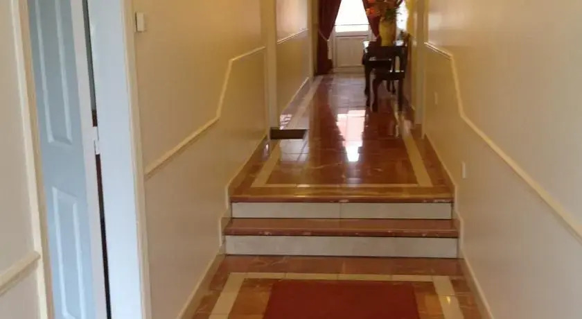 Killarney House