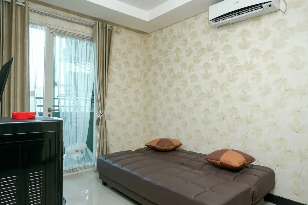 Comfortable 1BR @ Sky Terrace Apartment in Strategic Area