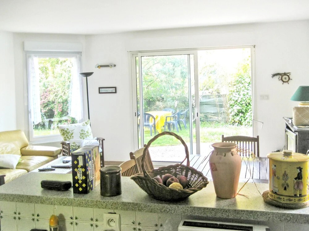 House With 3 Bedrooms in Ambon, With Enclosed Garden - 300 m From the