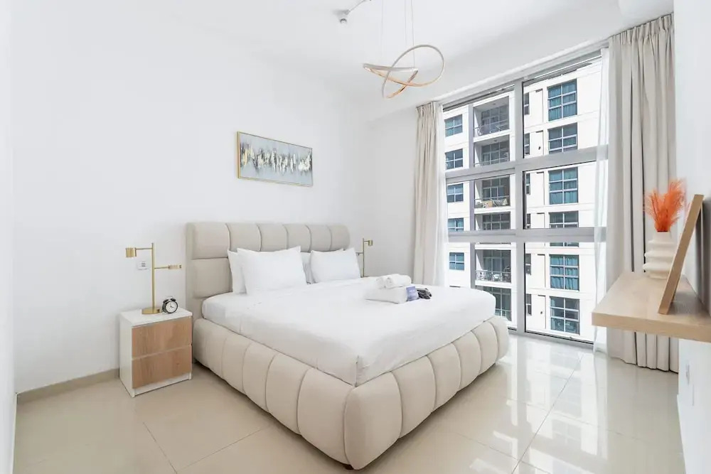 Gorgeous 1 Bedroom in DEC Tower With Marina Views