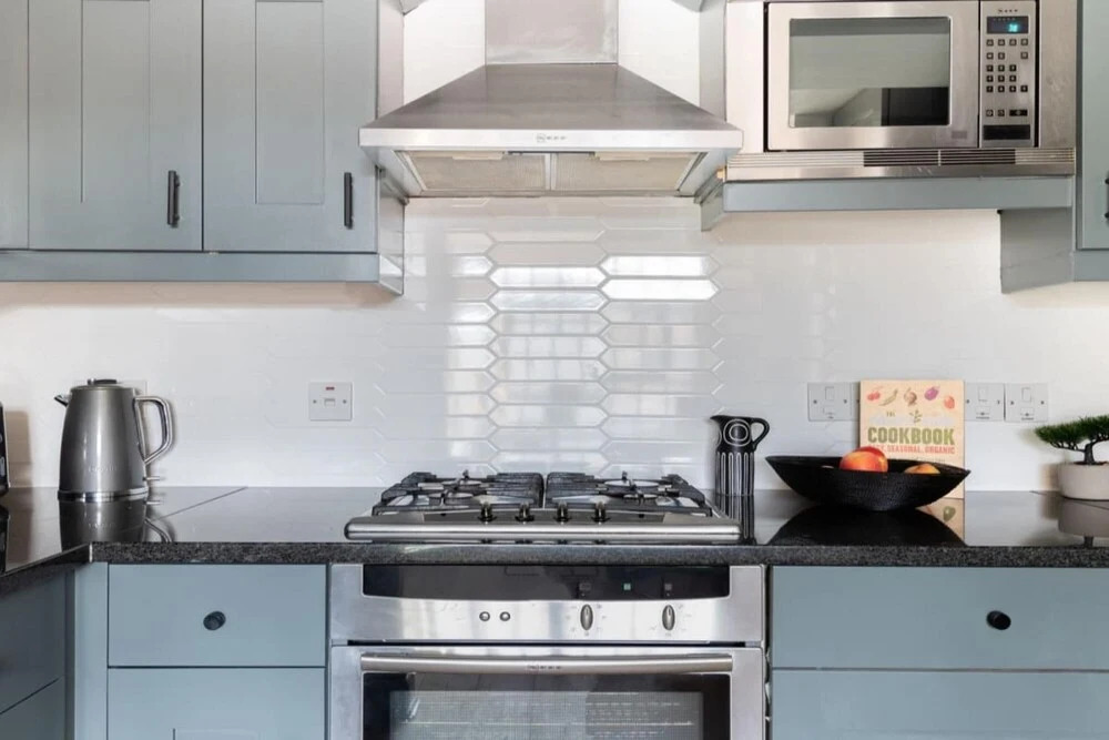 The Wapping Wharf - Modern Bright 2bdr Flat on the Thames With Parking