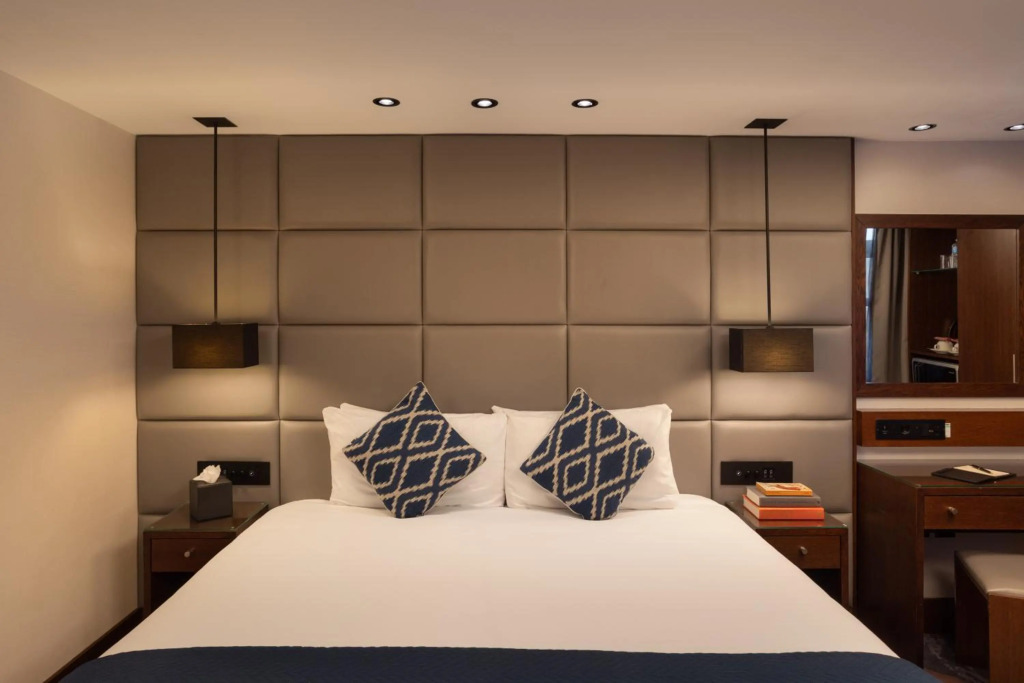 Montcalm Chilworth Townhouse