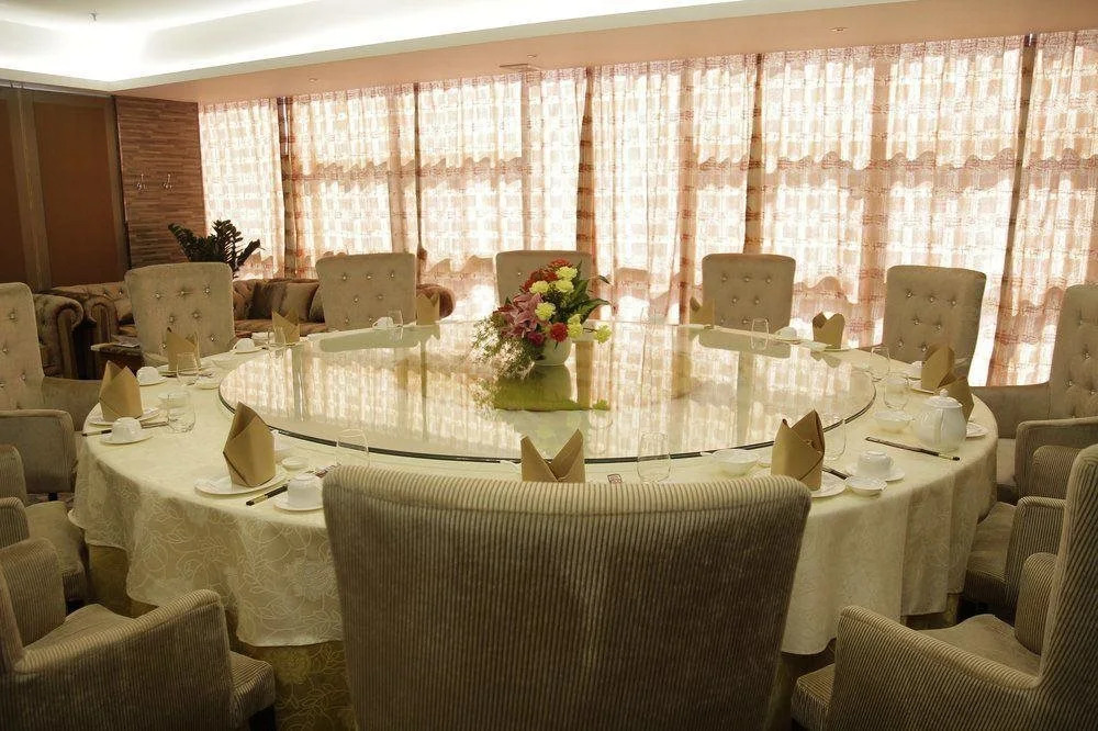 Treasure Island Hotel HUMEN