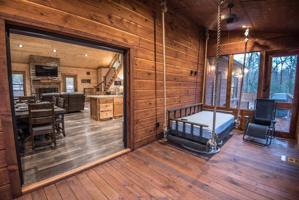 All Decked Out Cabin in the Woods With Fireplace, Bbq, and Swing Bed by Redawning
