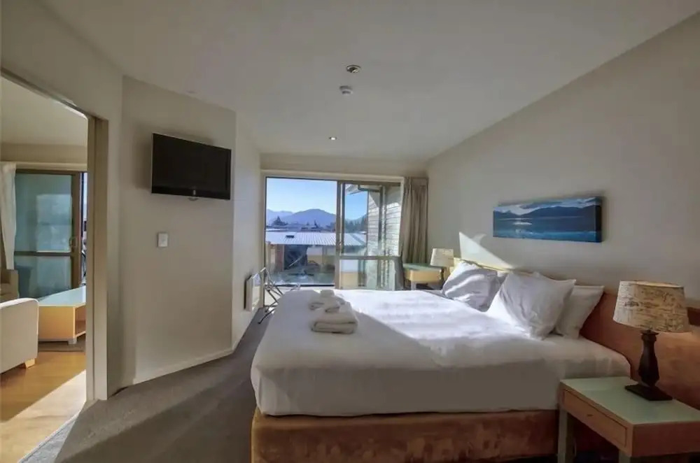 Rocky Mountain Apartment - 111-112
