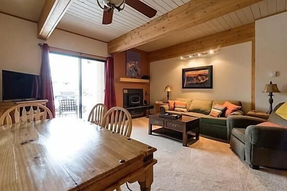 218 Storm Meadows Club B Apartment 1